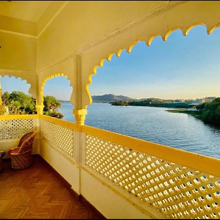 Vallabhgarh A Lake Facing Balcony Udaipur Eksteriør bilde